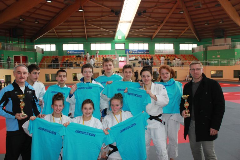 Lire la suite à propos de l’article Championnat académique de Judo